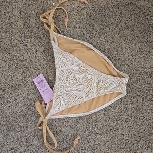White and nude lace print bikini bottkm
